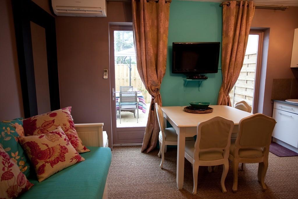 Le Comptoir Des Sables Bed & Breakfast Biscarrosse-Plage Room photo